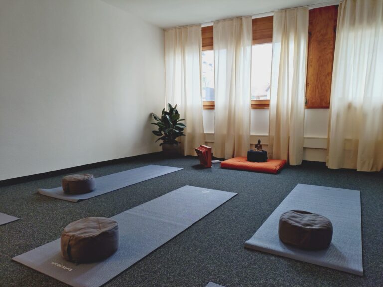 Yogaraum in der Yogaschule Tettnang in Tettnang am Bodensee